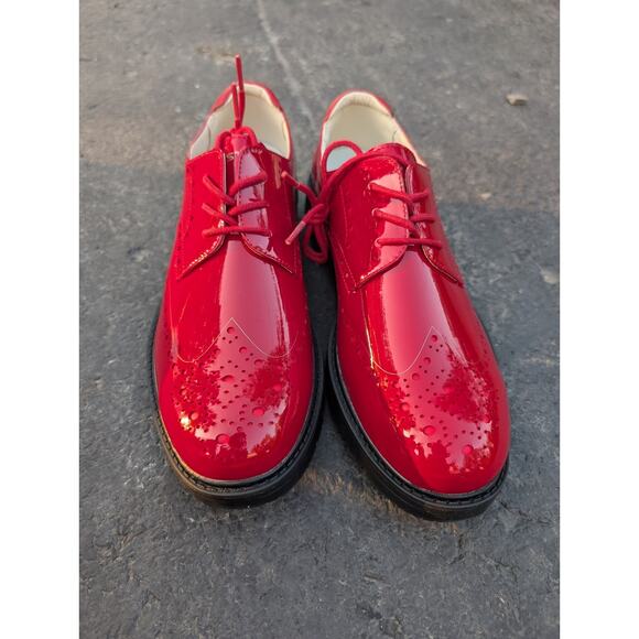 Athletic_Shoes